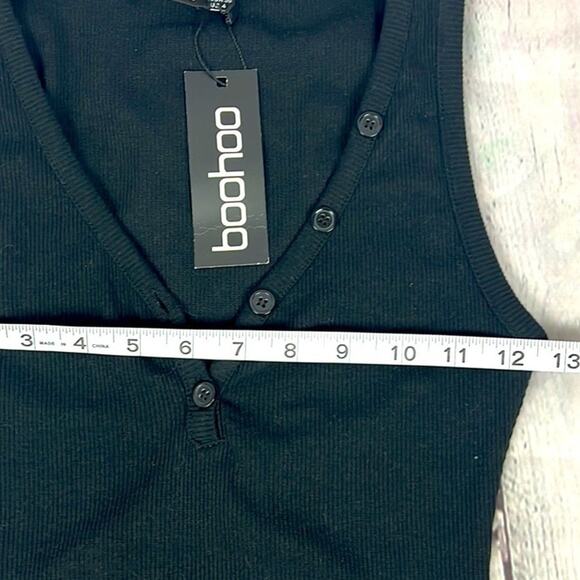 Boohoo Black Sleeveless Ribbed Bodysuit Button detail Size 4 NWT Fall Winter - Picture 4 of 8